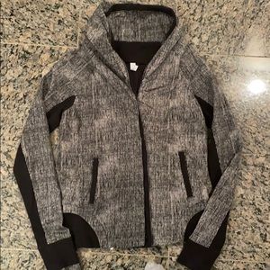 Lululemon RARE! Black/Grey Button Sweater size 8